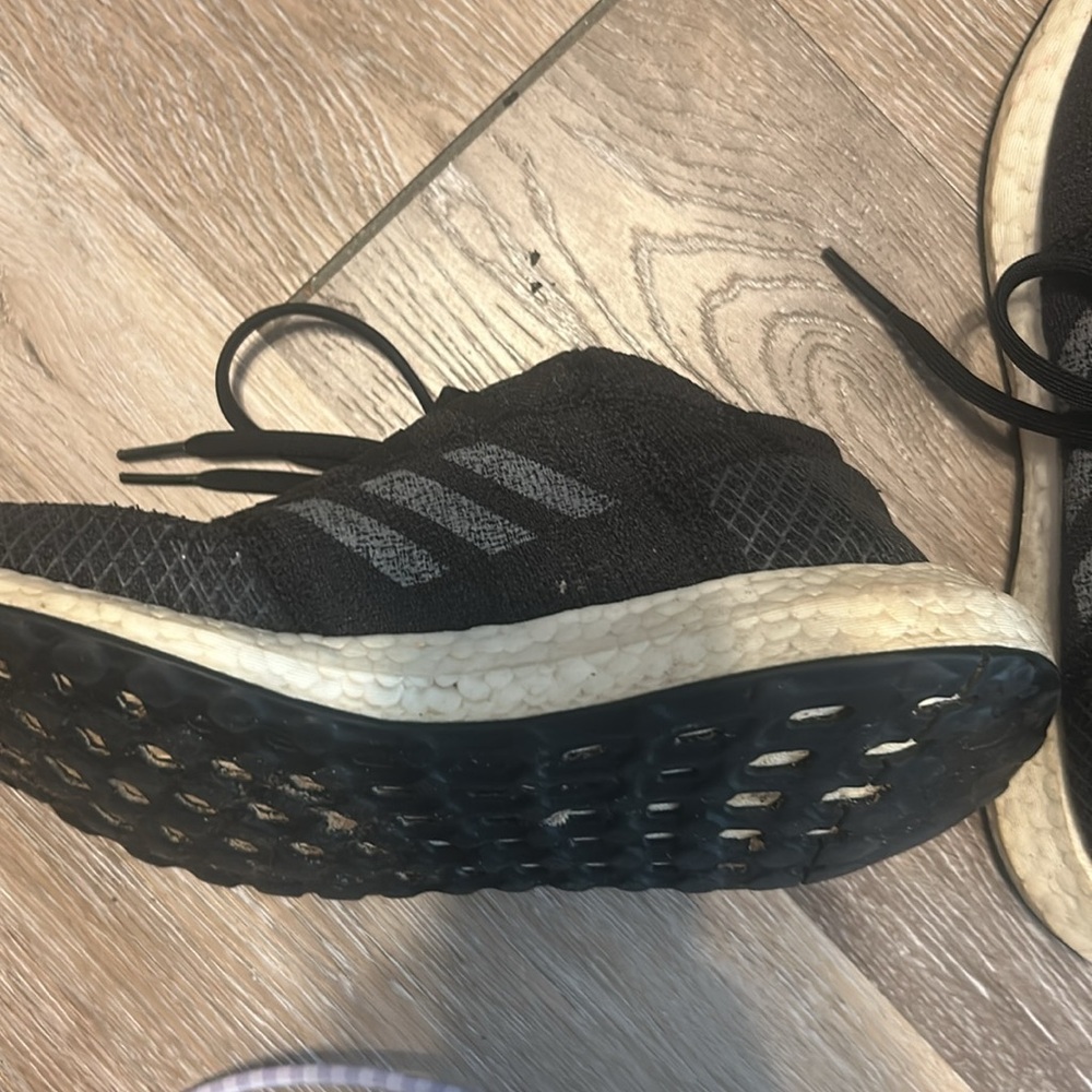 Adidas boys Black Running Shoes 💥 - Picture 4 of 5